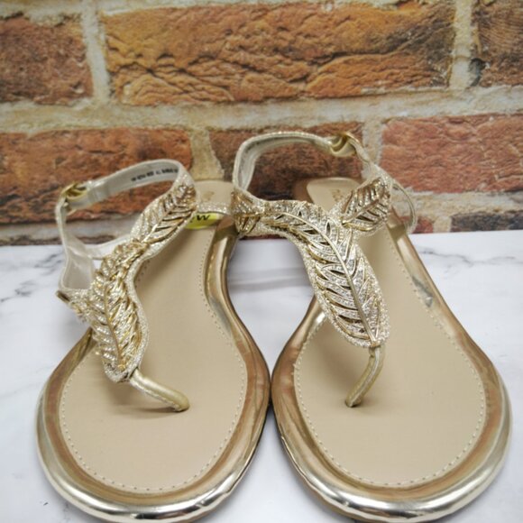 Nicole Strappy Gold Leaf Thong Sandals Women’s Size 9W Flat Dressy - Picture 1 of 2